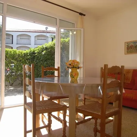 Appt 3p Pour 6 Proche Avec Jardin Prive, Animaux Admis - Fr-1-776-109 *
